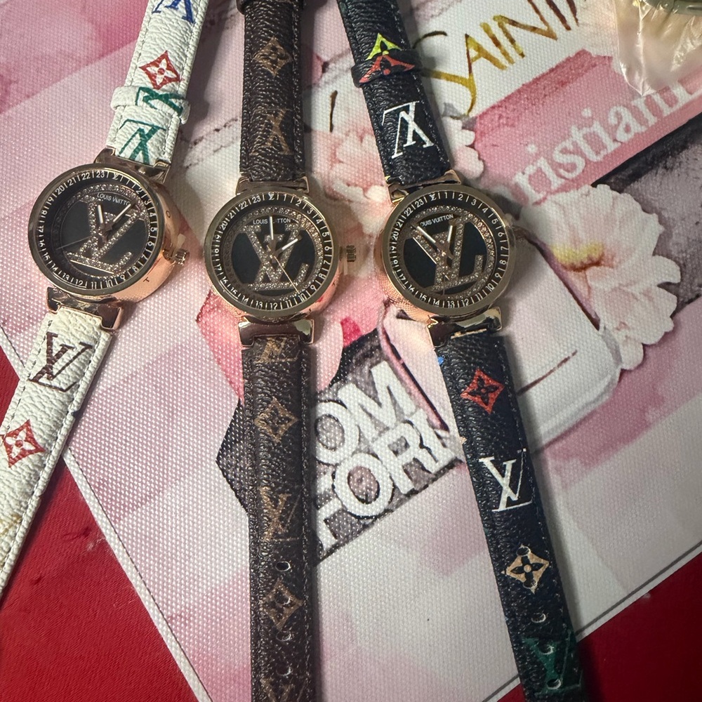1x Elegant Women's Watch - brown